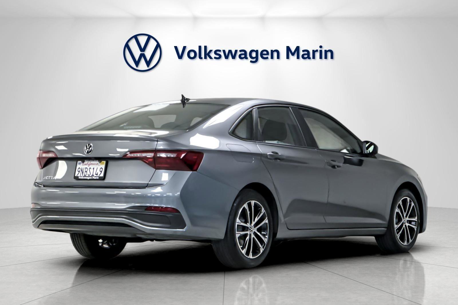 Used 2022 Volkswagen Jetta Sport image 5