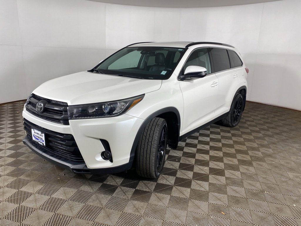 Used 2019 Toyota Highlander SE image 5