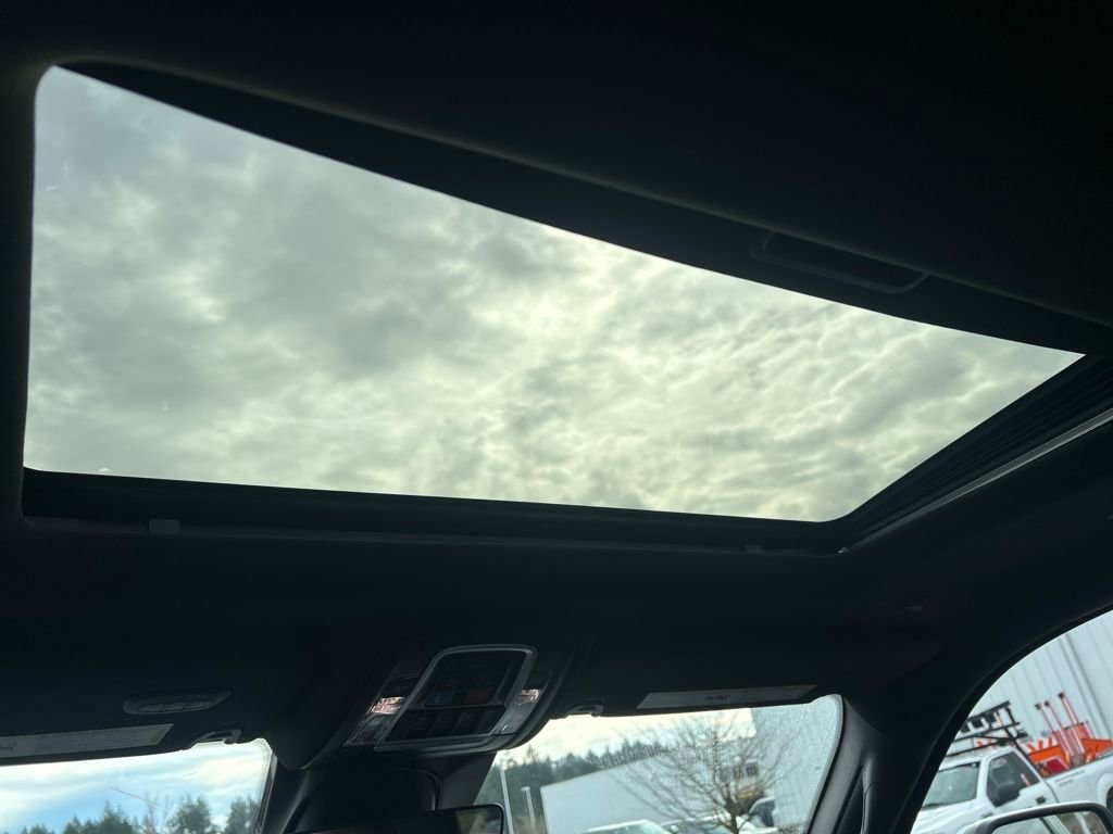 Used 2025 RAM 2500 Laramie w/ Sport Appearance Package image 32