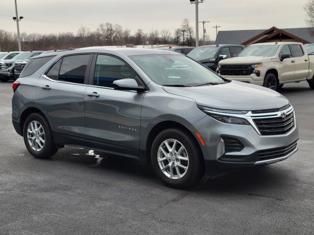 Used 2024 Chevrolet Equinox LT w/ LPO, Floor Liner Package FWD image 2