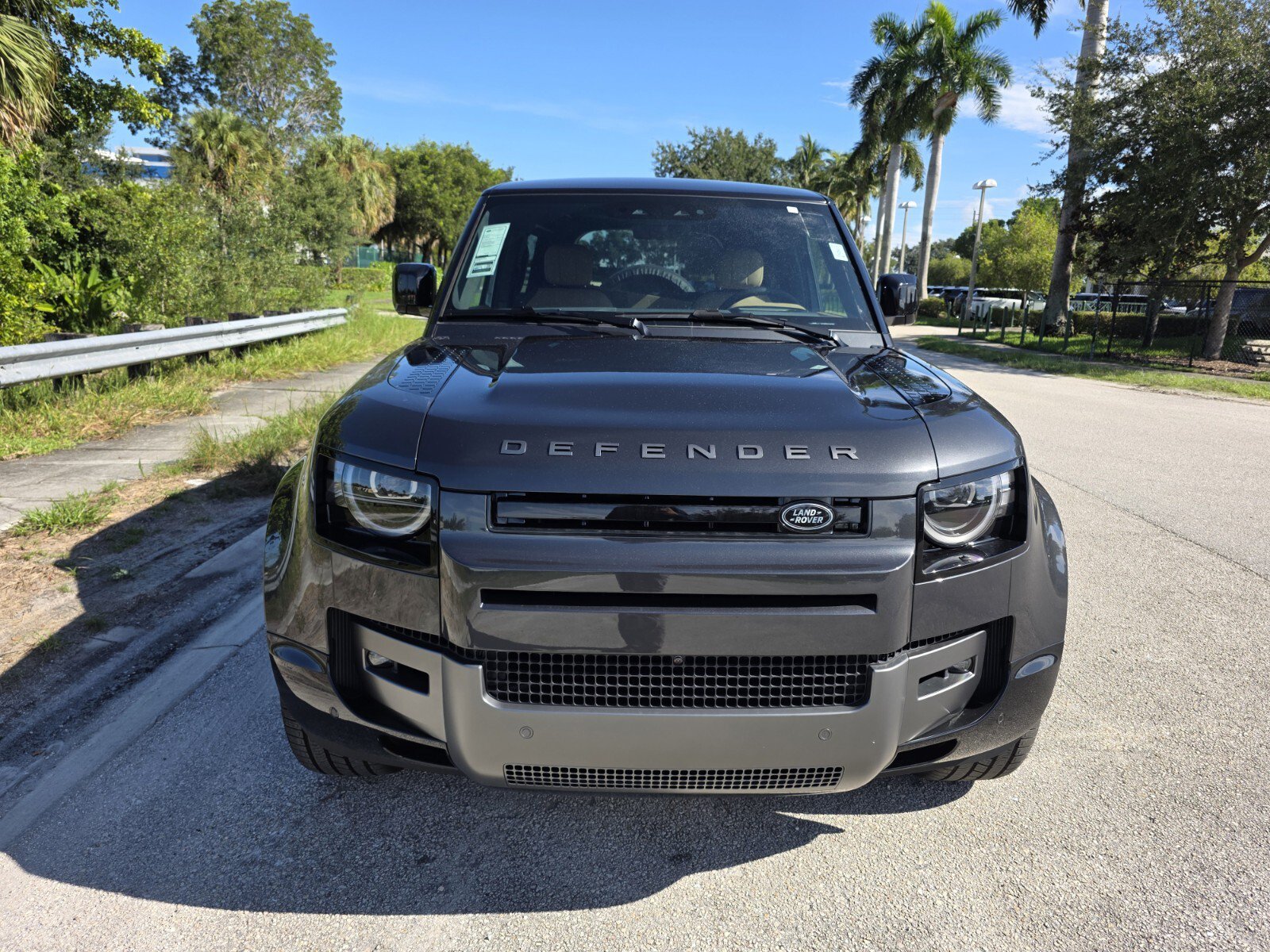 New 2026 Land Rover Defender 90 V8 AWD/4WD image 8