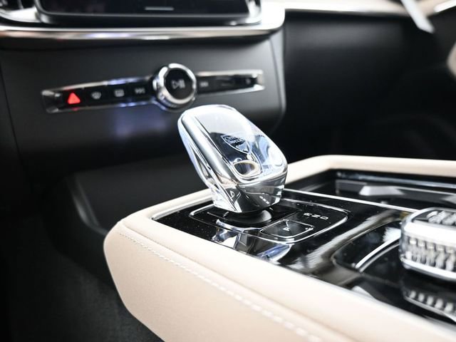 New 2026 Volvo XC90 B6 Ultra w/ Protection Package image 12