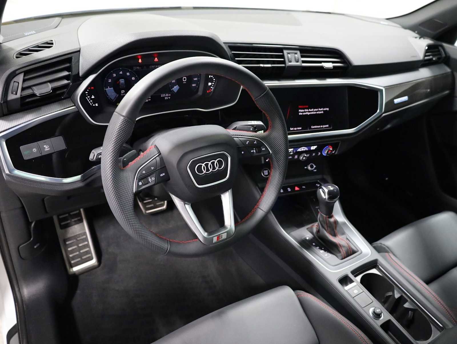 Used 2025 Audi Q3 2.0T Premium Plus w/ Premium Plus Package AWD/4WD image 4