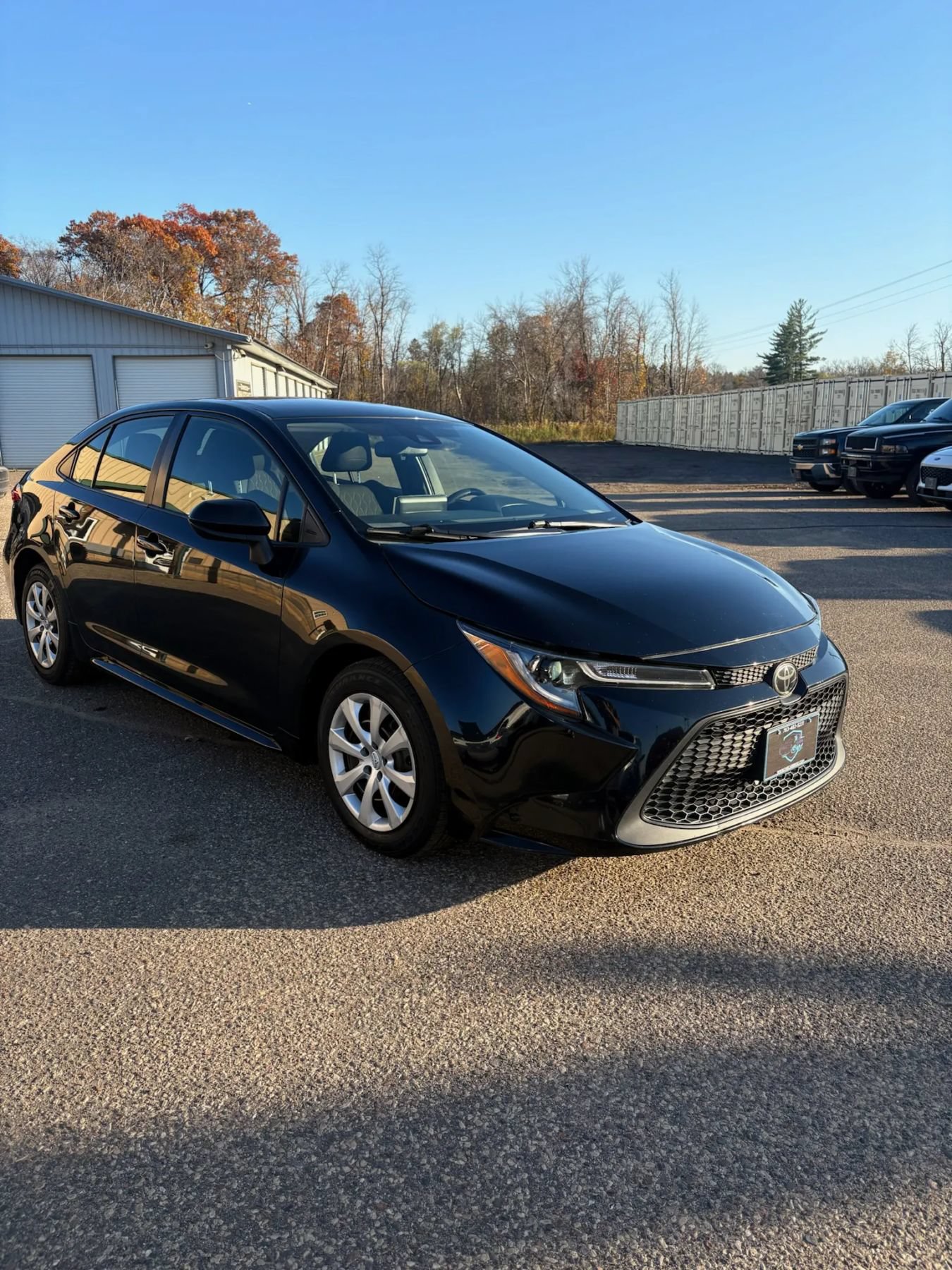 Used 2020 Toyota Corolla LE FWD image 3