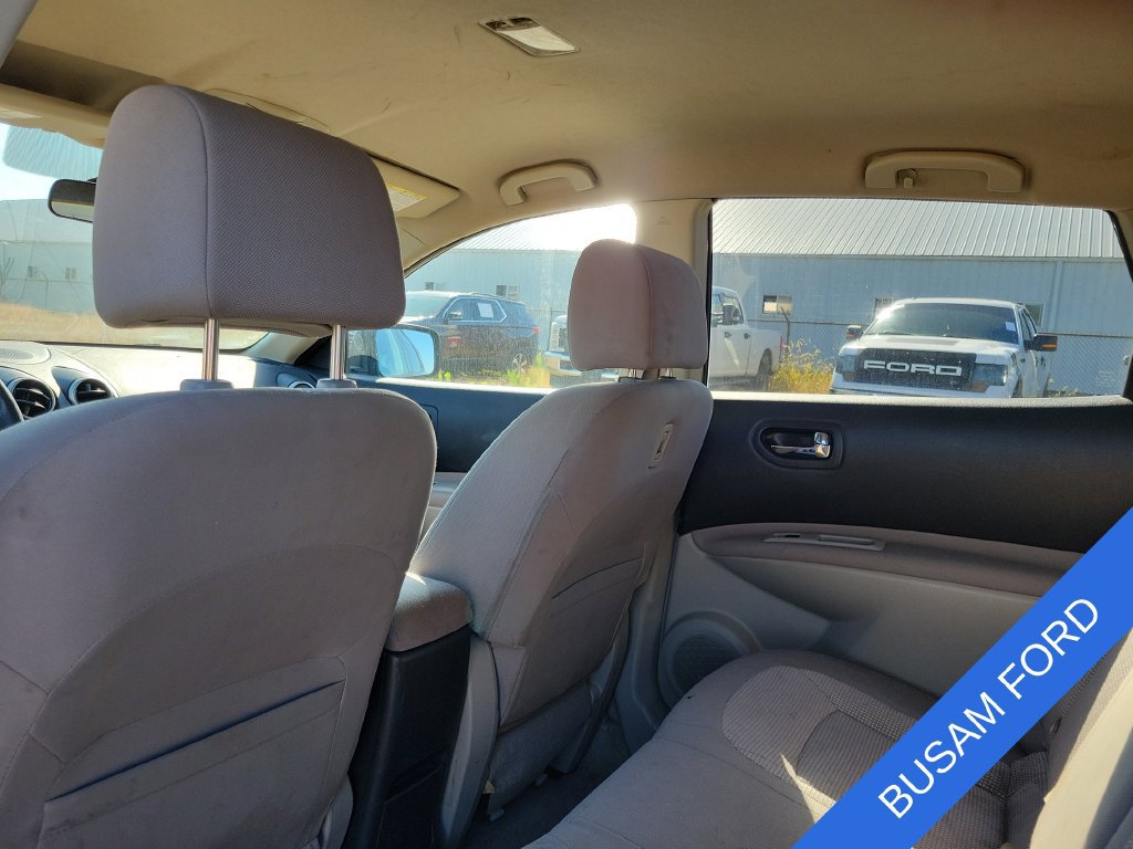 Used 2013 Nissan Rogue SV AWD/4WD image 11