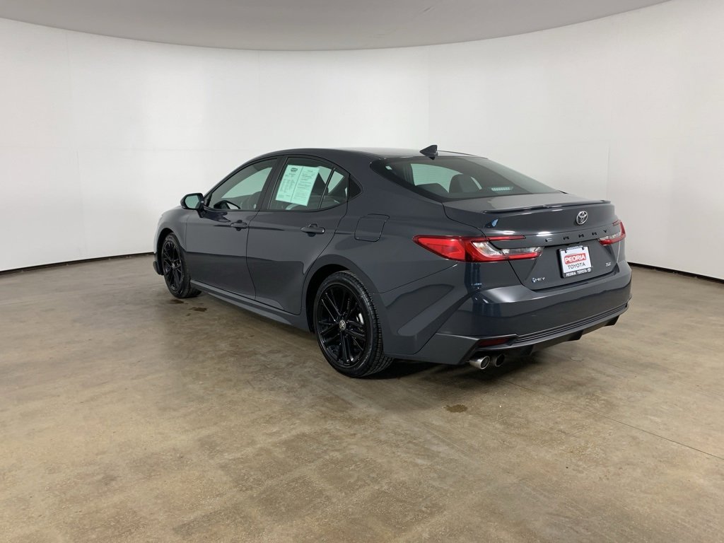 Used 2025 Toyota Camry SE image 14