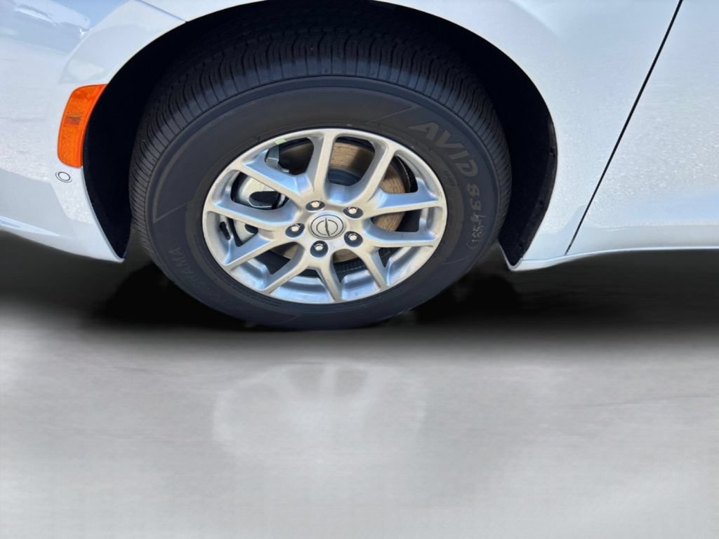 New 2025 Chrysler Pacifica Select FWD image 9
