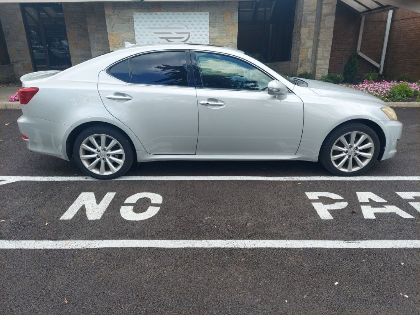 Used 2009 Lexus IS 250 AWD w/ Premium Pkg image 6