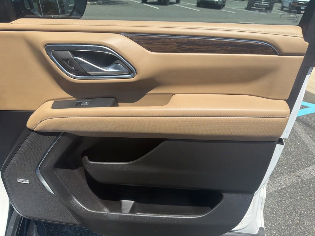 Used 2023 Chevrolet Tahoe Premier AWD/4WD image 30