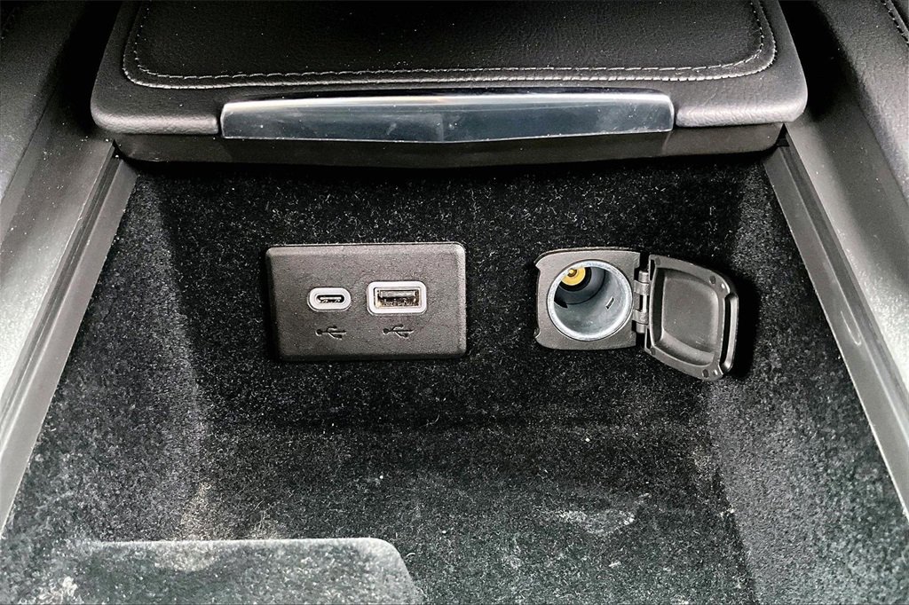 Certified 2024 Cadillac XT4 Premium Luxury image 26