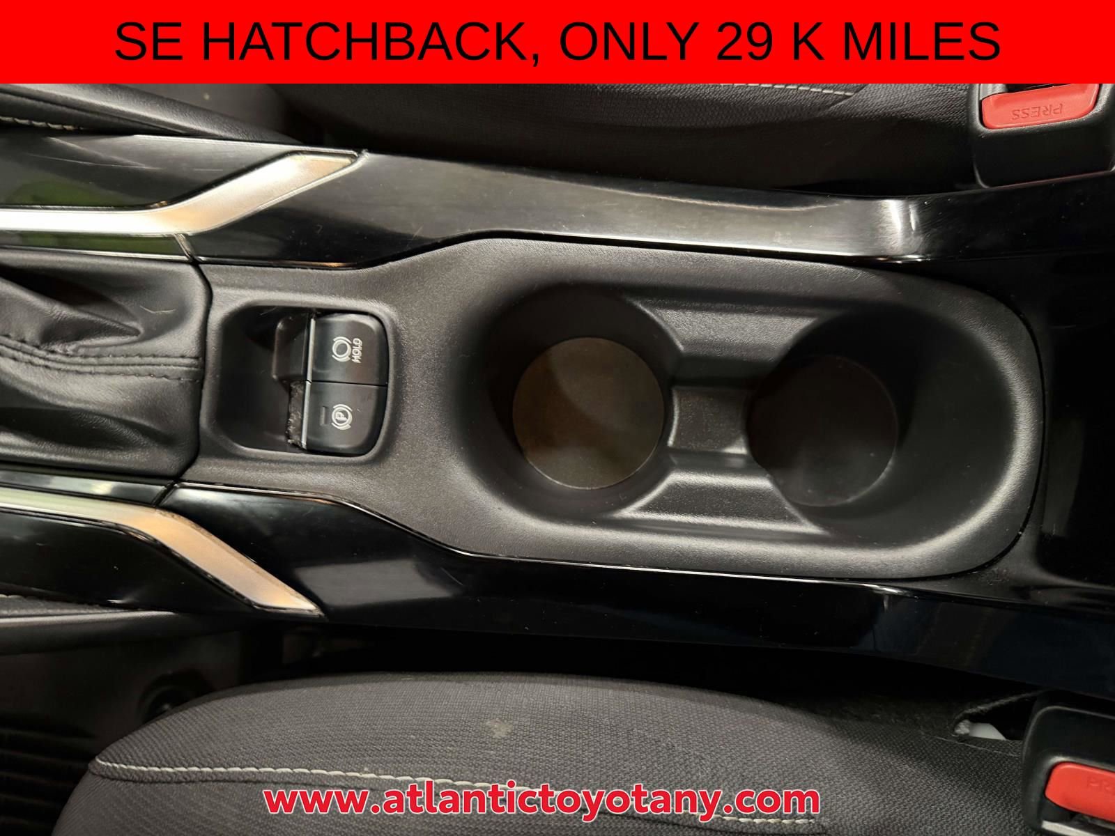 Used 2022 Toyota Corolla SE w/ SE Preferred Package image 29