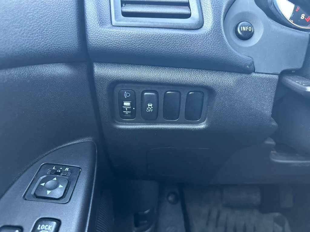 Used 2015 Mitsubishi Outlander Sport SE AWD/4WD image 19