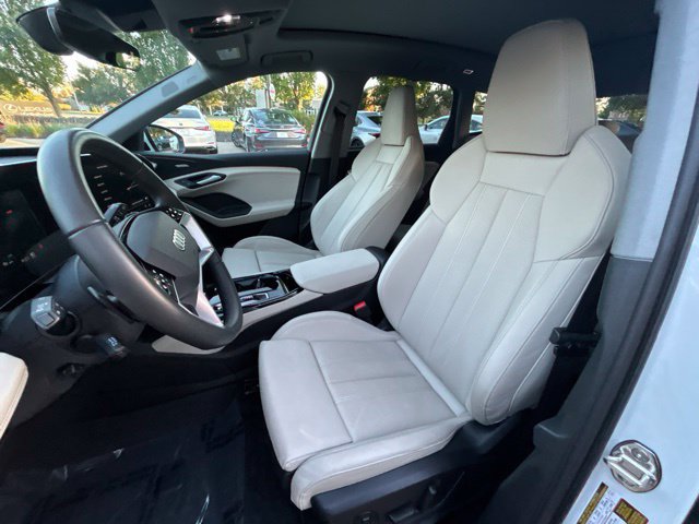 Used 2025 Audi Q6 e-tron Premium Plus AWD/4WD image 17