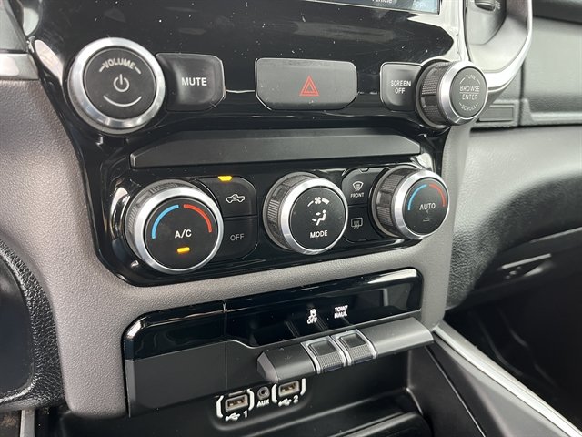 Used 2022 RAM 1500 Big Horn AWD/4WD image 25