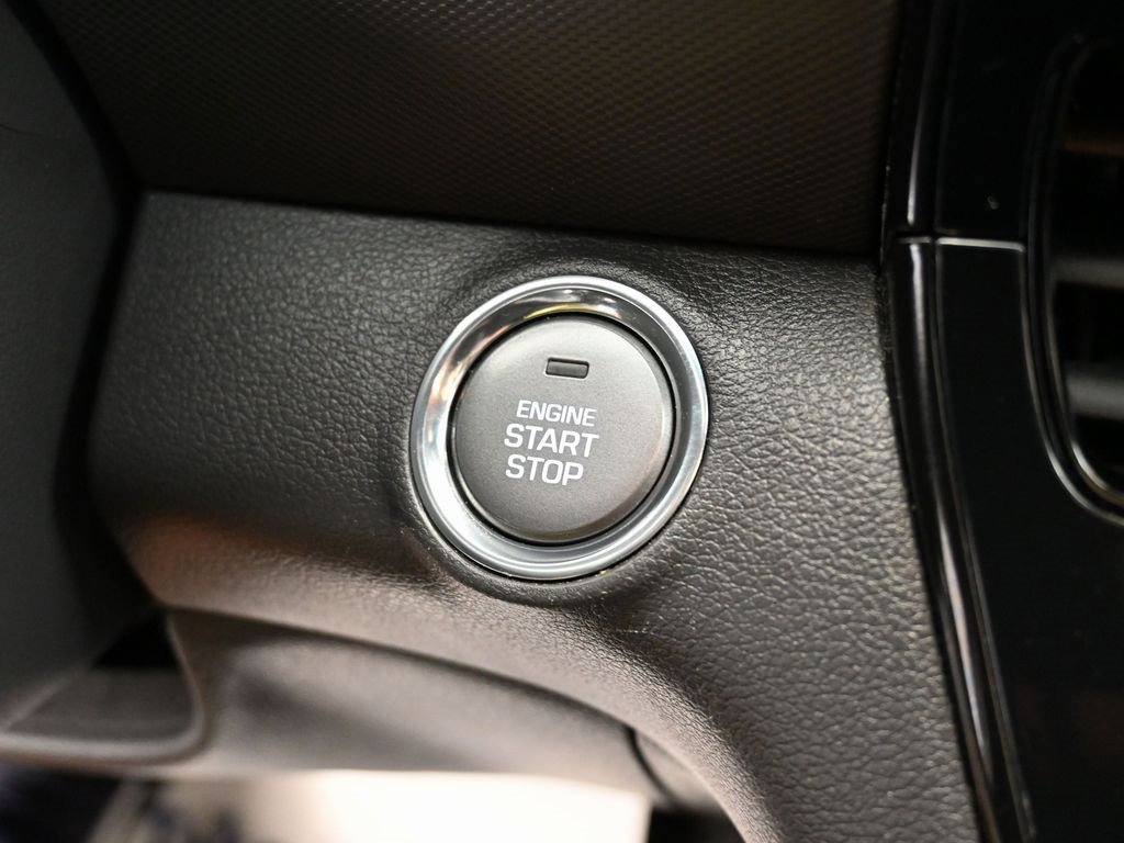 Used 2021 Hyundai Ioniq SE image 19