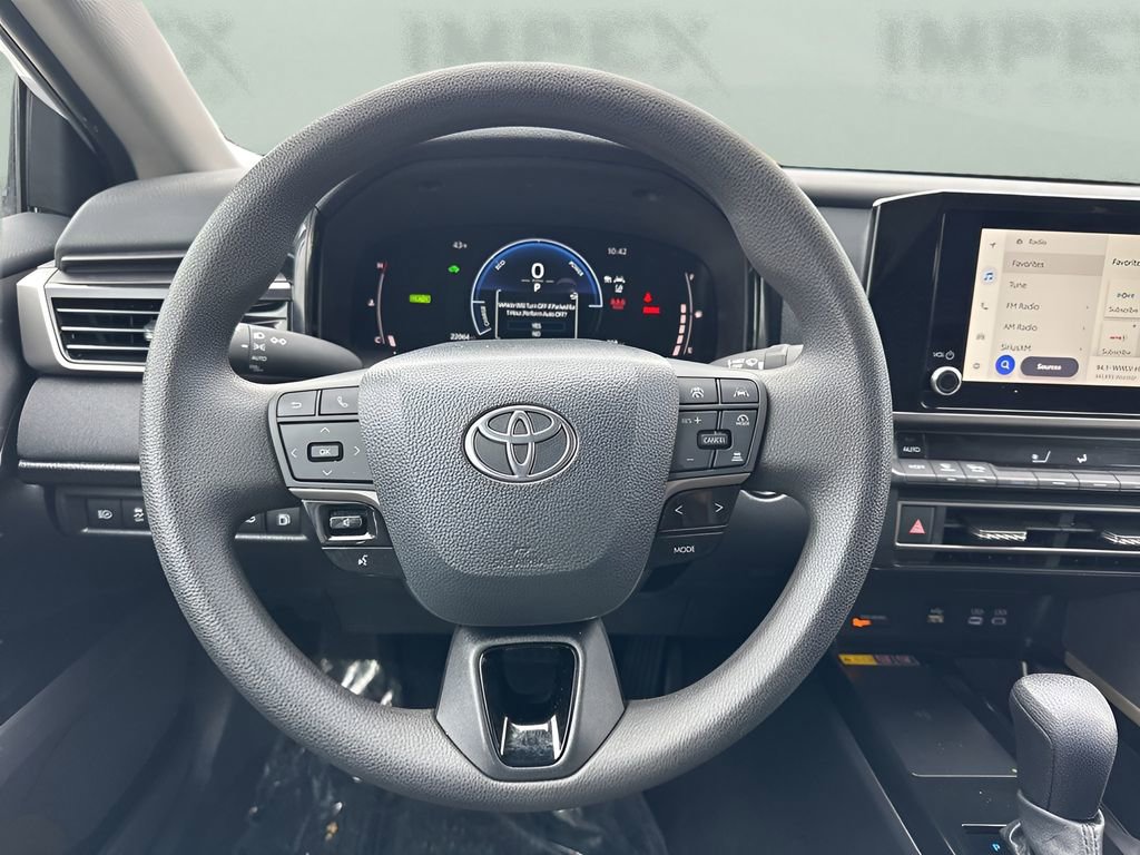 Used 2025 Toyota Camry LE FWD image 12