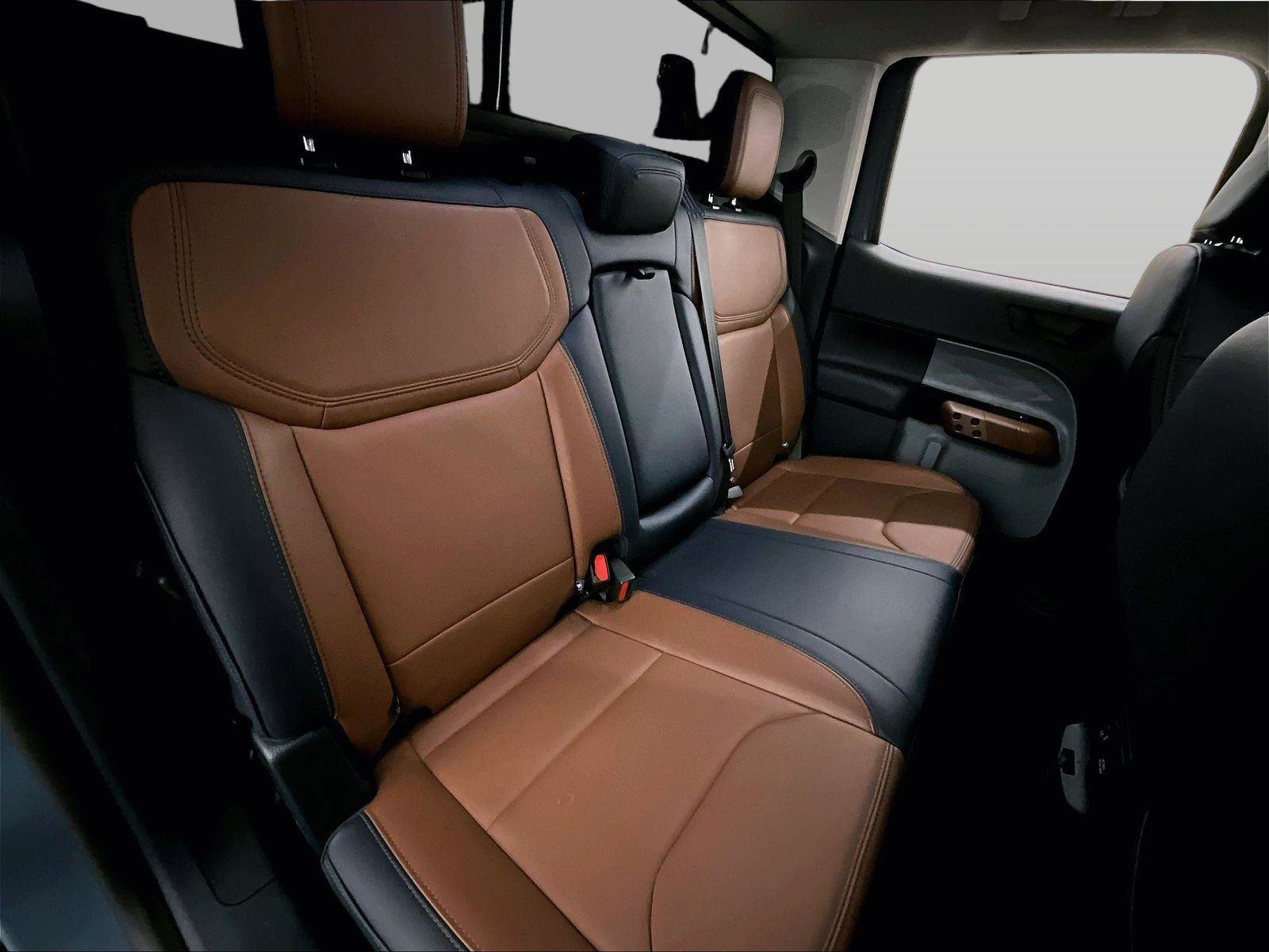 Used 2024 Ford Maverick Lariat w/ FX4 Off-Road Package image 26