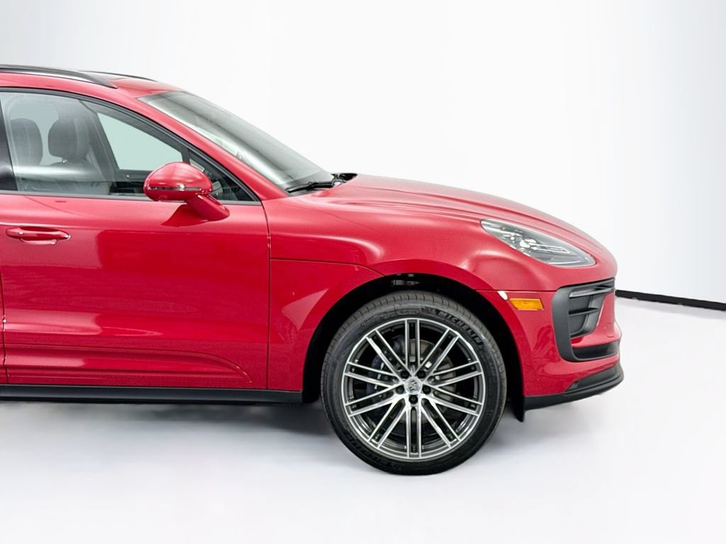Used 2026 Porsche Macan AWD/4WD image 11