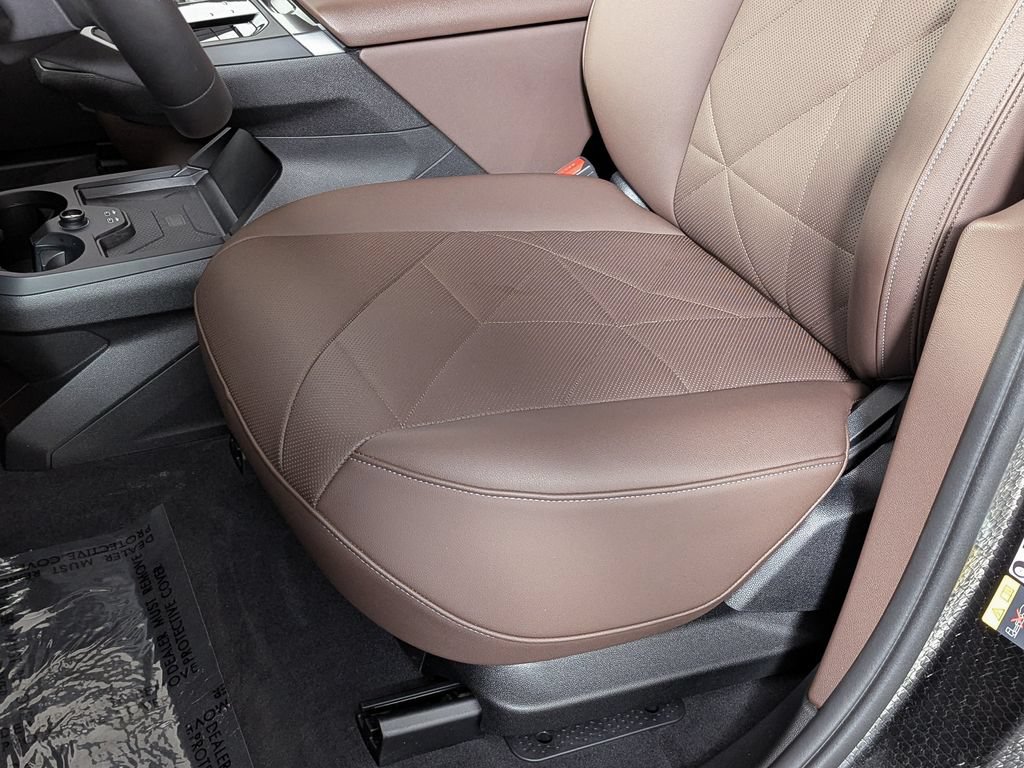 Certified 2025 BMW iX xDrive50 AWD/4WD image 20
