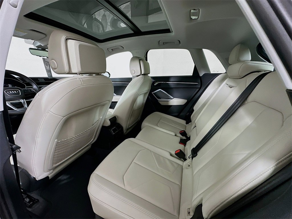 New 2025 Audi Q3 2.0T Premium image 4