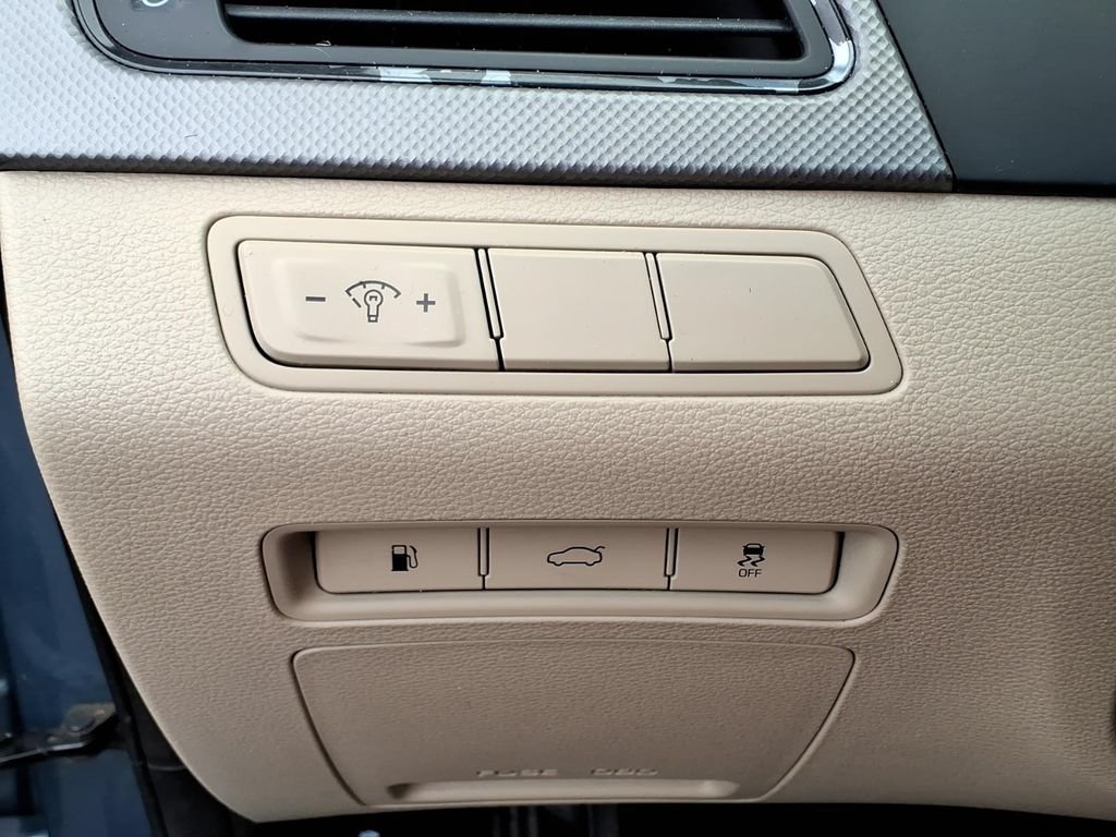 Used 2016 Hyundai Sonata SE FWD image 14