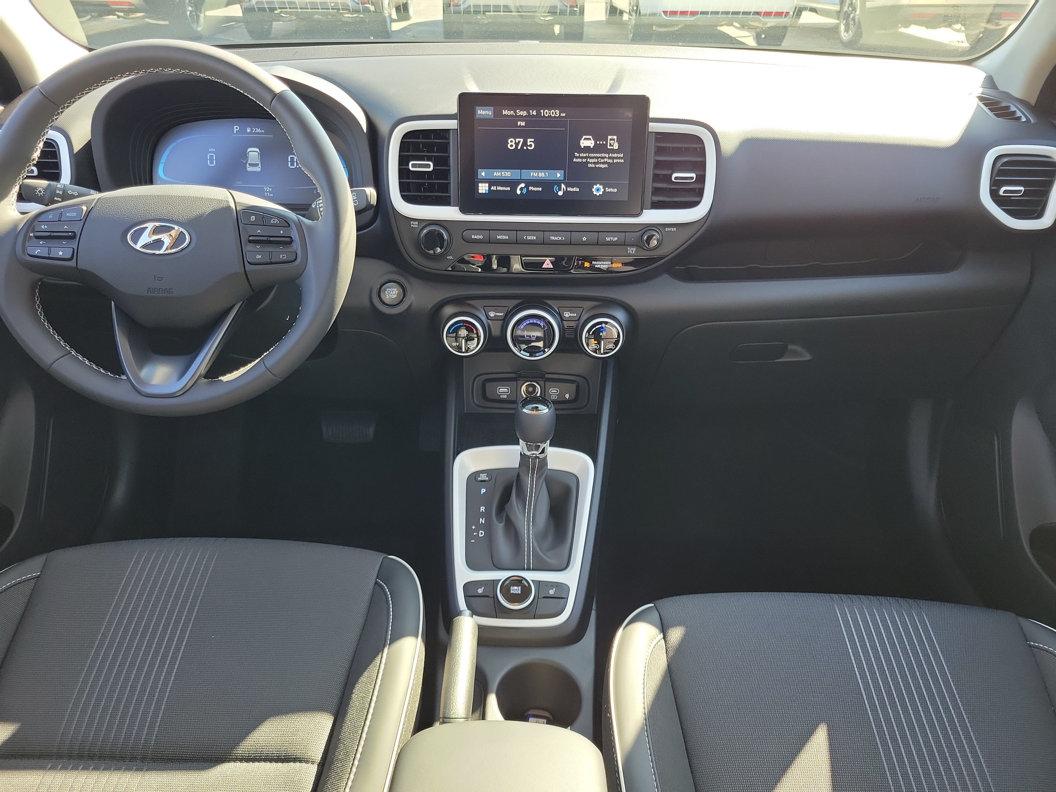 New 2026 Hyundai Venue SEL FWD image 9