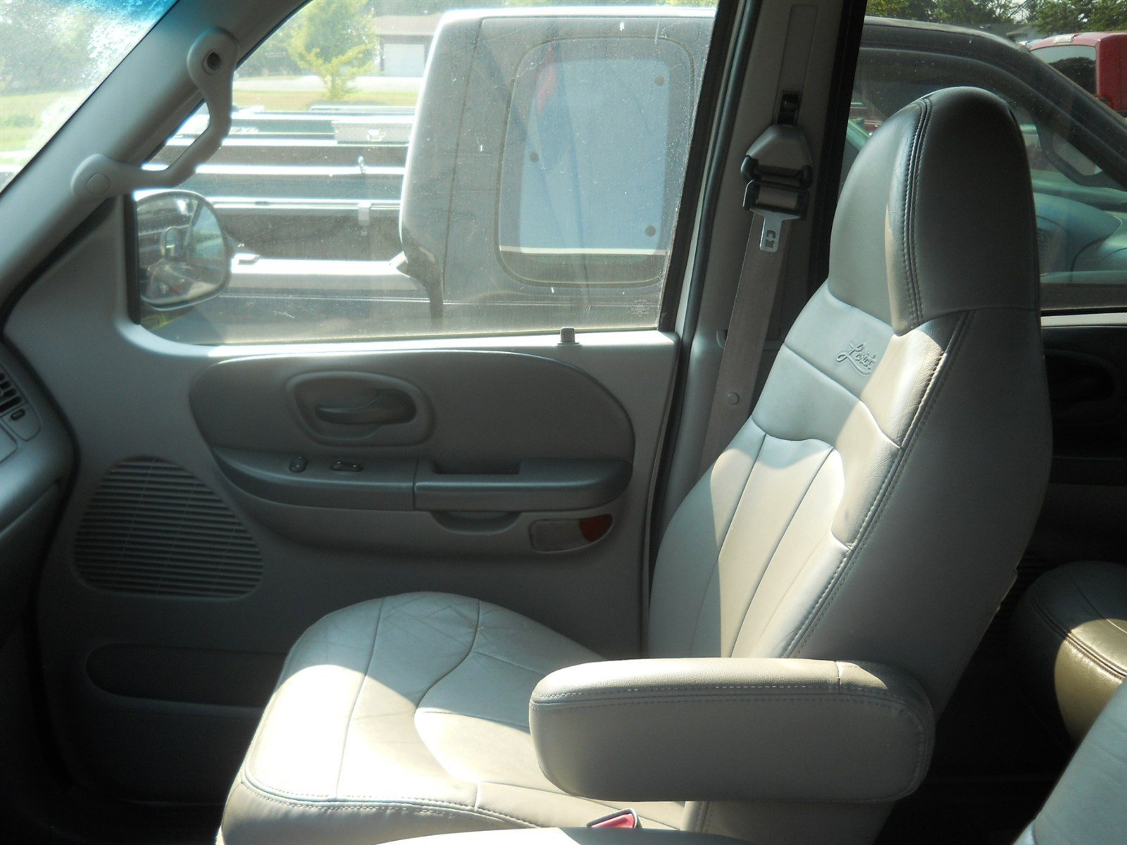 Used 2001 Ford F150 Lariat AWD/4WD image 6