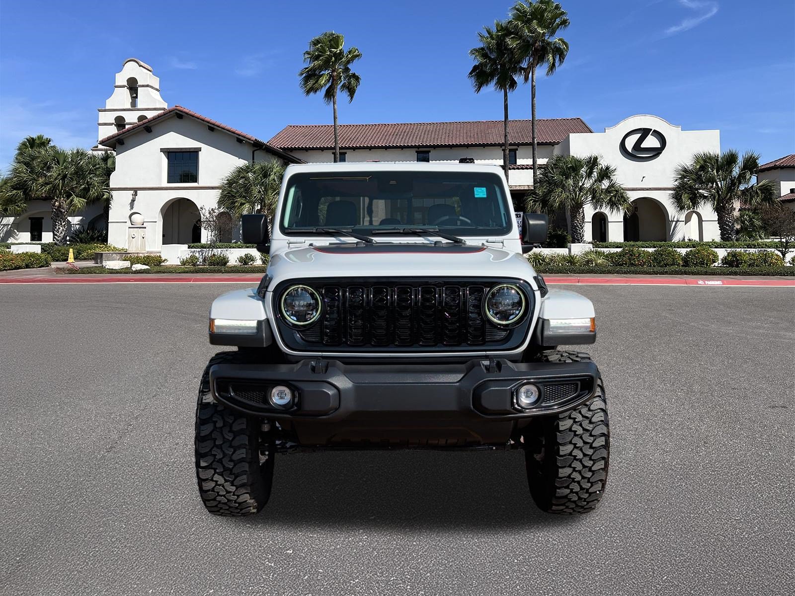 Used 2024 Jeep Gladiator Sport AWD/4WD image 6