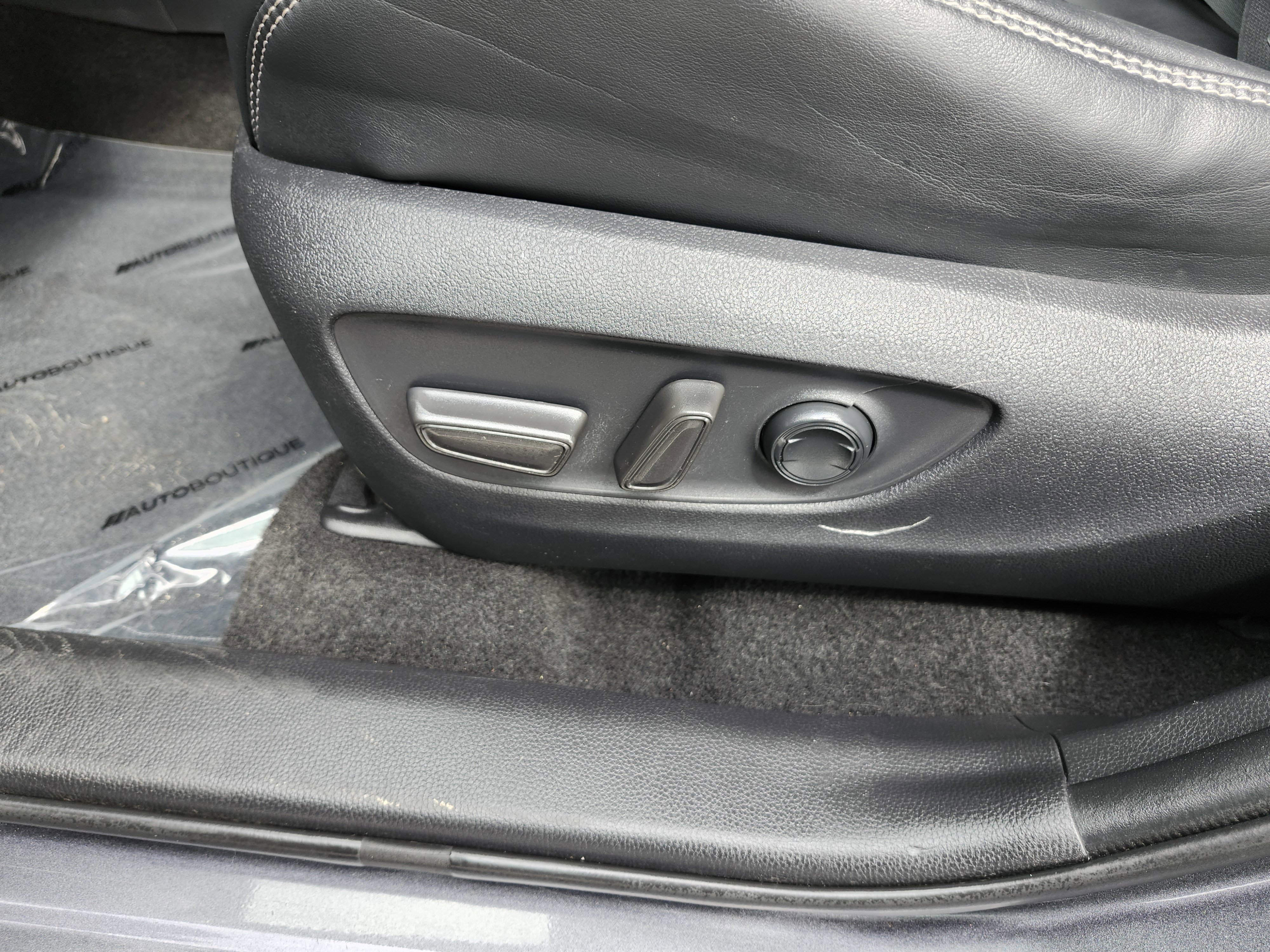 Used 2021 Toyota RAV4 XLE Premium image 27