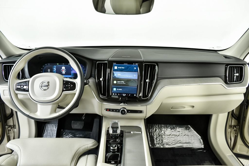 Certified 2023 Volvo XC60 B5 Ultimate w/ Protection Package Premier image 20