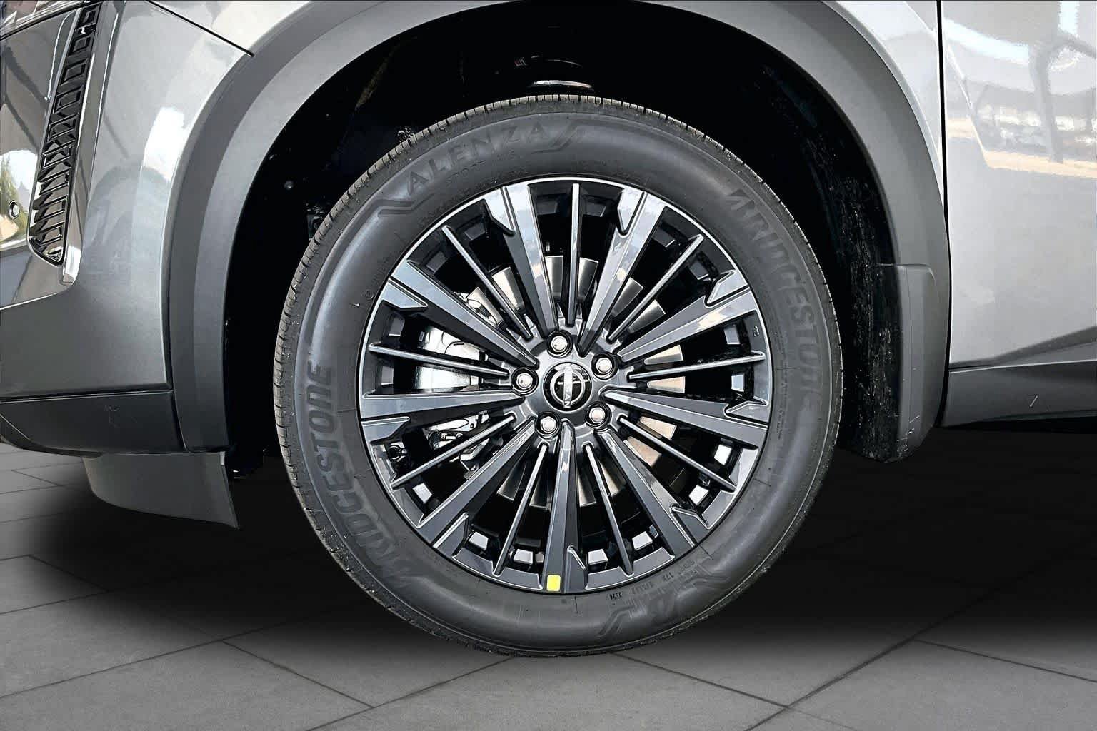 New 2026 Nissan Pathfinder SL FWD image 9