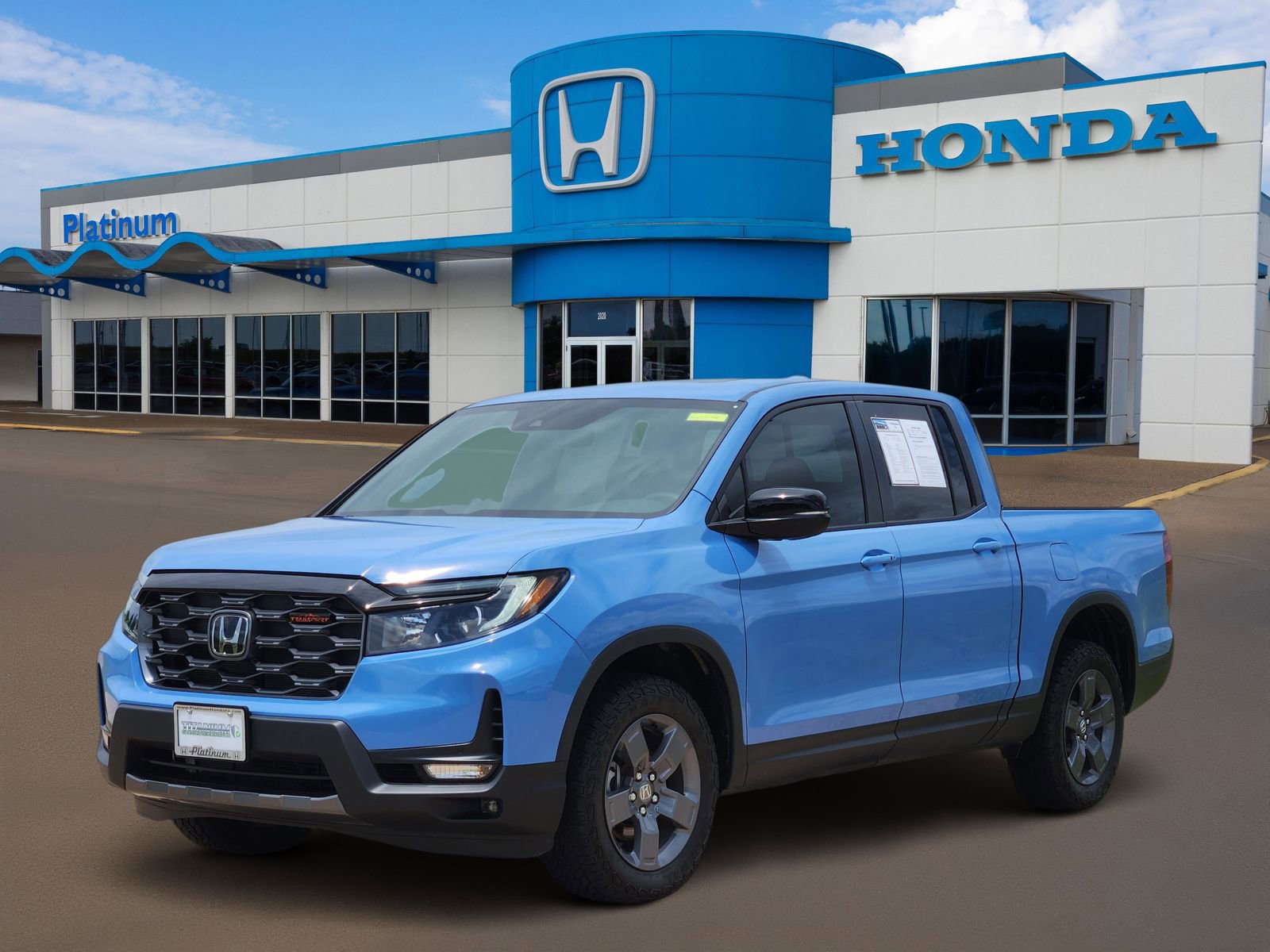 Used 2024 Honda Ridgeline TrailSport image 2
