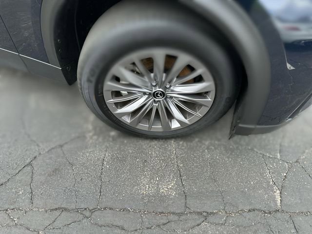 Used 2024 MAZDA CX-90 Plug-In Hybrid w/ Preferred AWD/4WD image 11