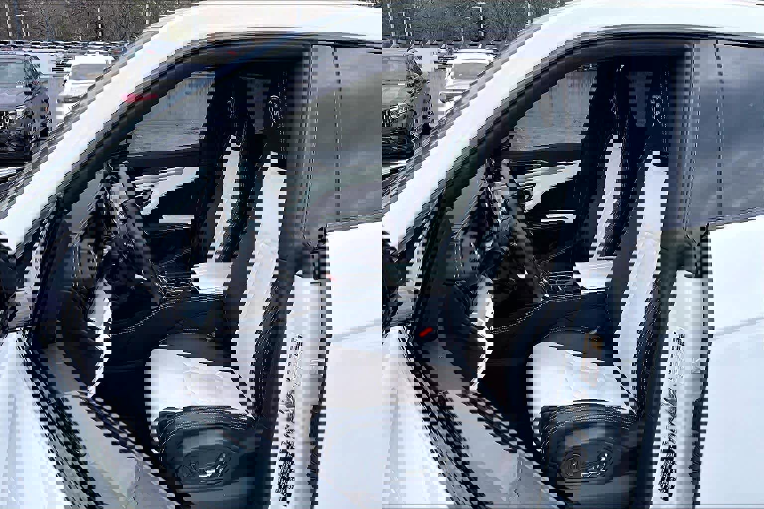 Used 2022 Lamborghini Urus image 8