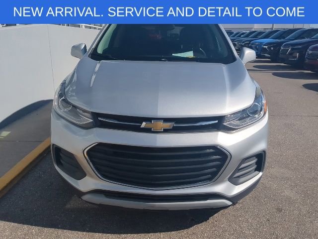 Used 2018 Chevrolet Trax LT w/ LT Convenience Package FWD image 11