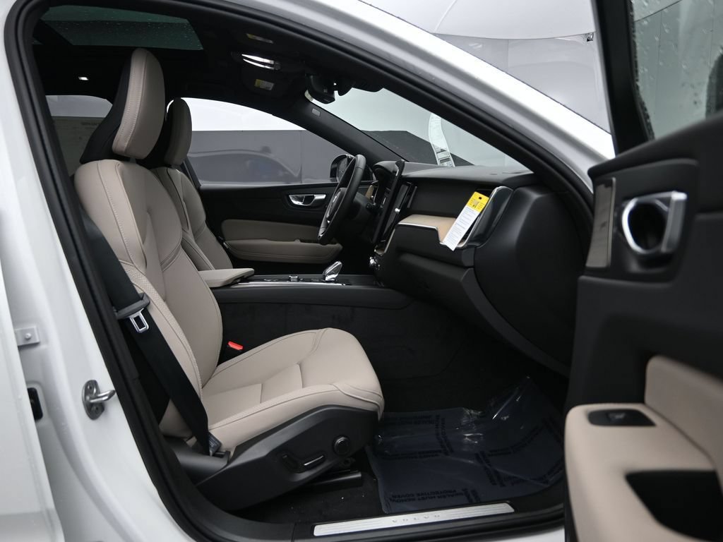 New 2026 Volvo XC60 B5 Plus w/ Protection Package Premier AWD/4WD image 26