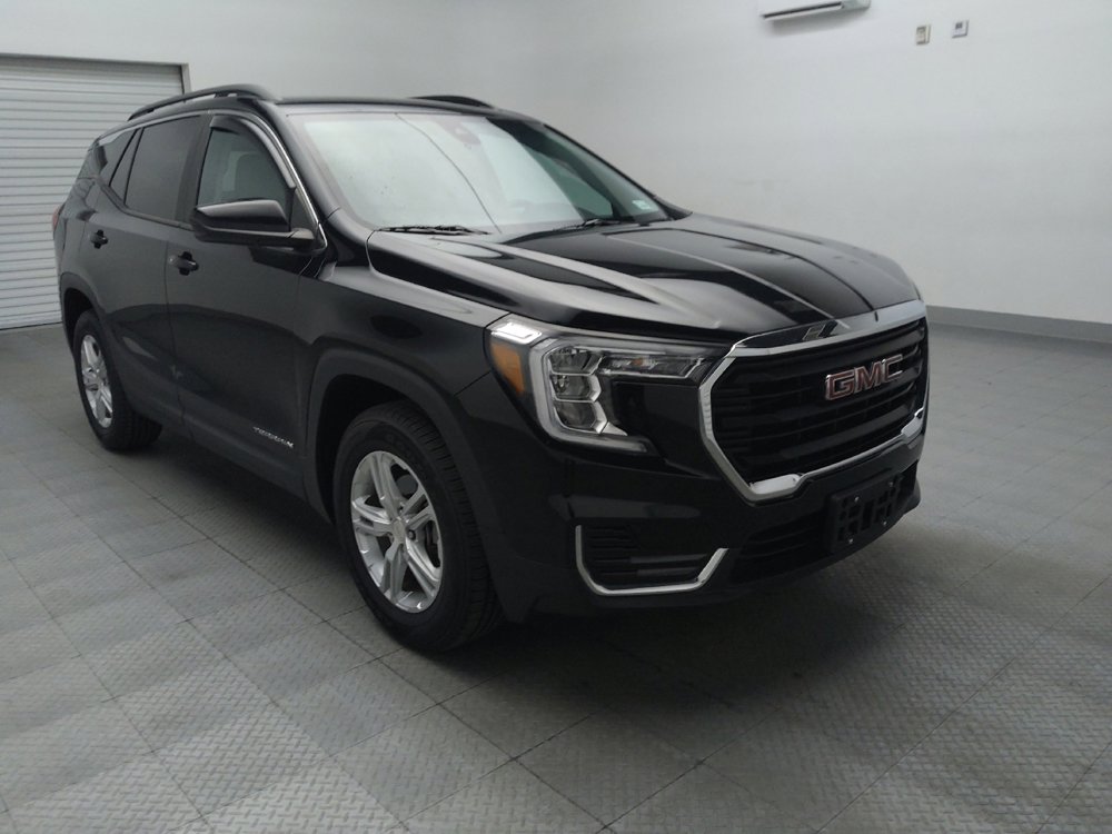 Used 2023 GMC Terrain SLE w/ Driver Convenience Package image 13