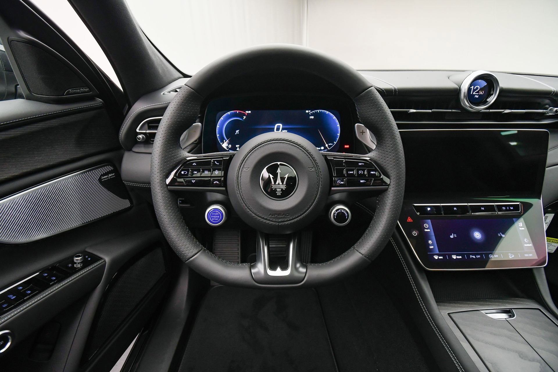 New 2025 Maserati Grecale GT image 14