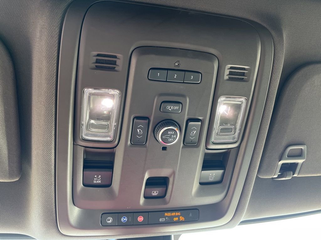 Used 2021 GMC Yukon SLT w/ SLT Luxury Plus Package image 34