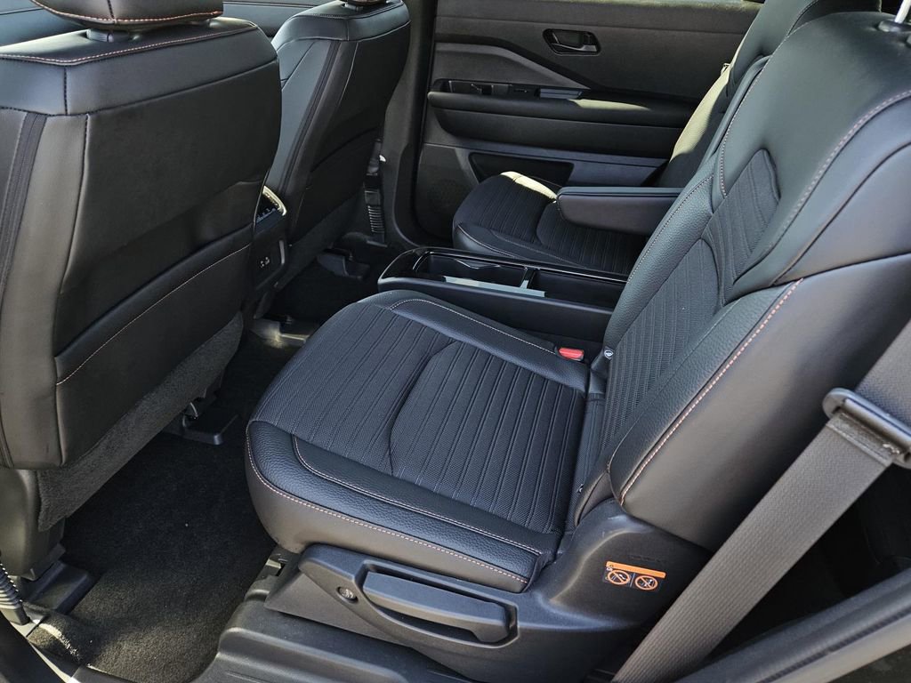 Certified 2024 Nissan Pathfinder Rock Creek image 11