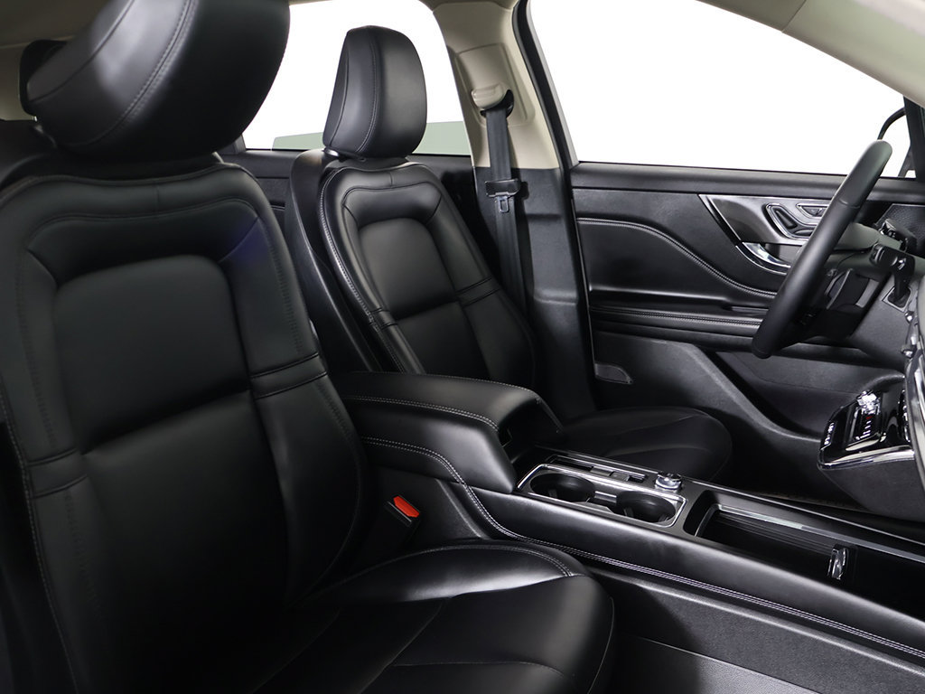 Used 2024 Lincoln Corsair AWD image 29