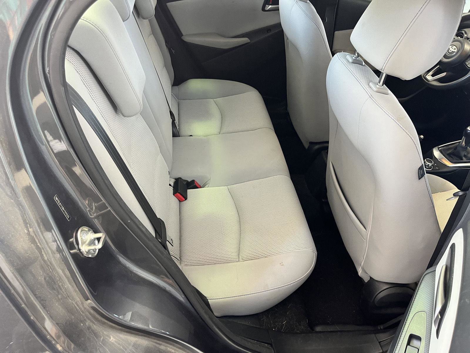 Used 2019 Toyota Yaris LE FWD image 13