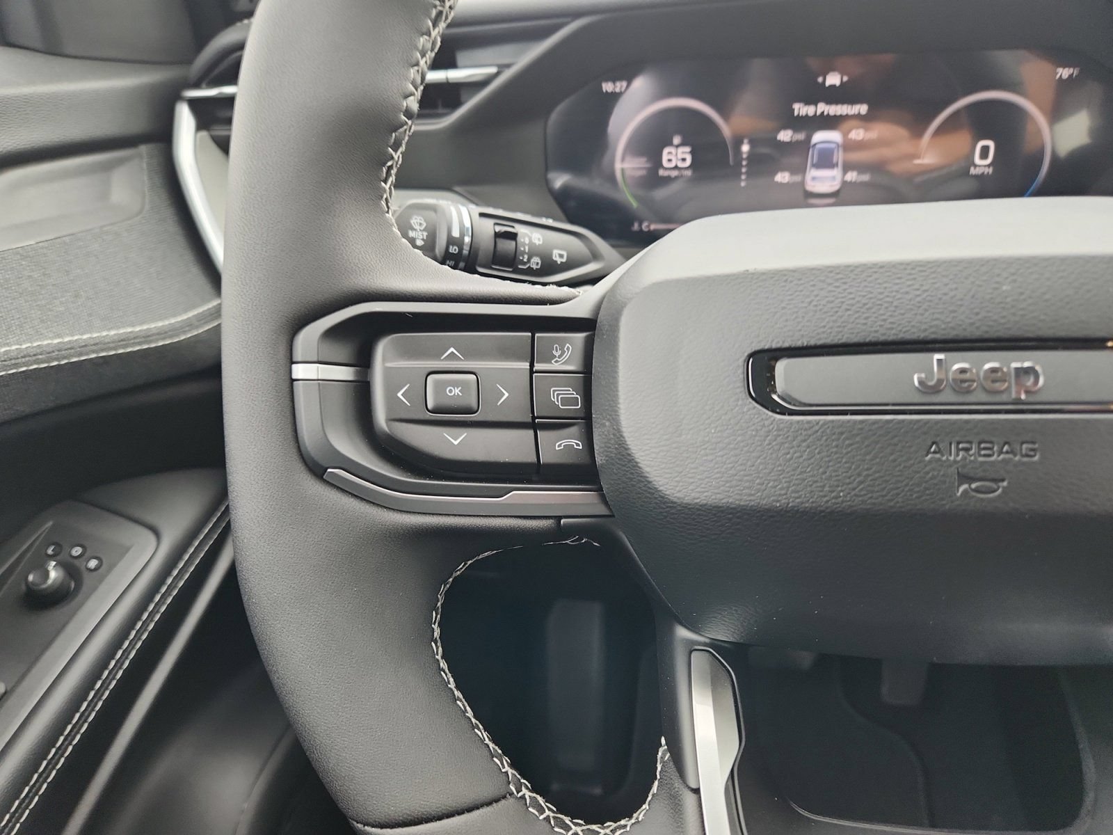 New 2026 Jeep Cherokee Laredo AWD/4WD image 15