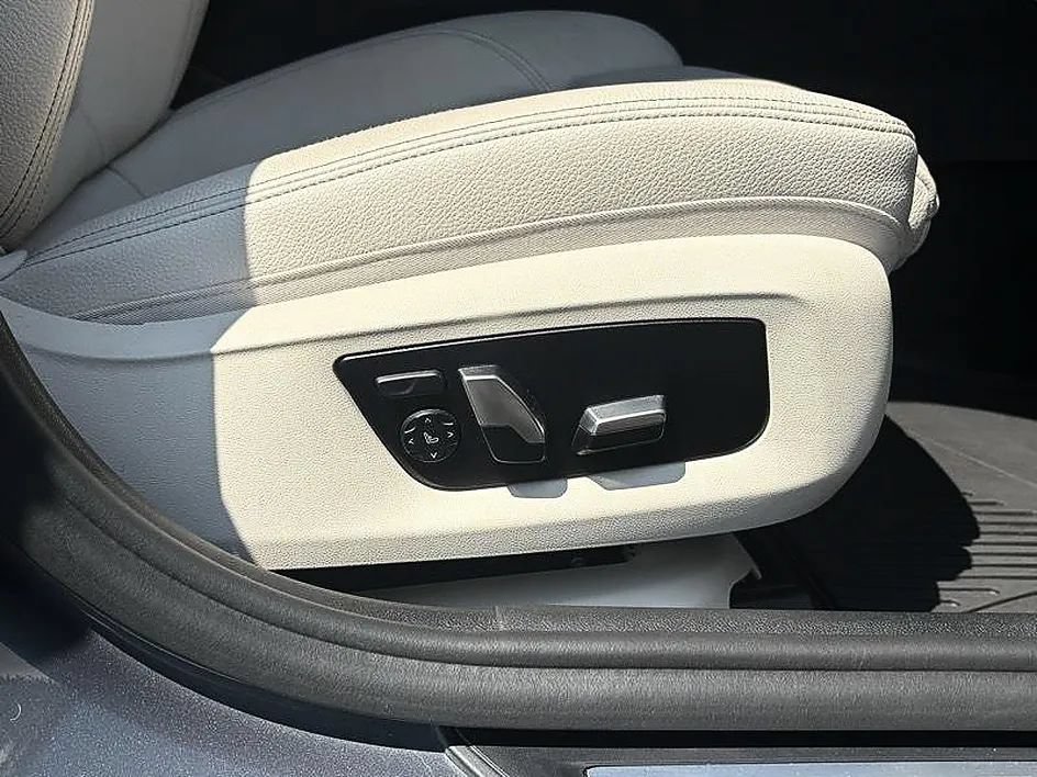 Used 2017 BMW 530i RWD image 35