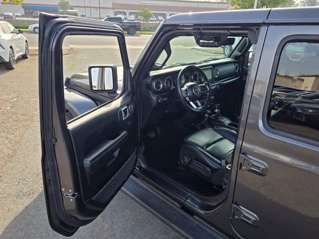 Used 2019 Jeep Wrangler Unlimited Sahara AWD/4WD image 41