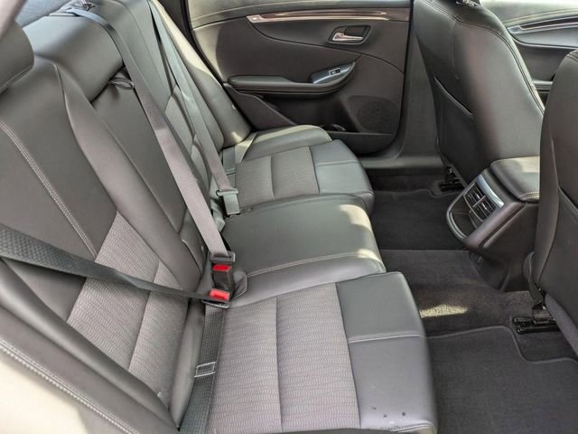 Used 2017 Chevrolet Impala LT w/ Convenience Package FWD image 27