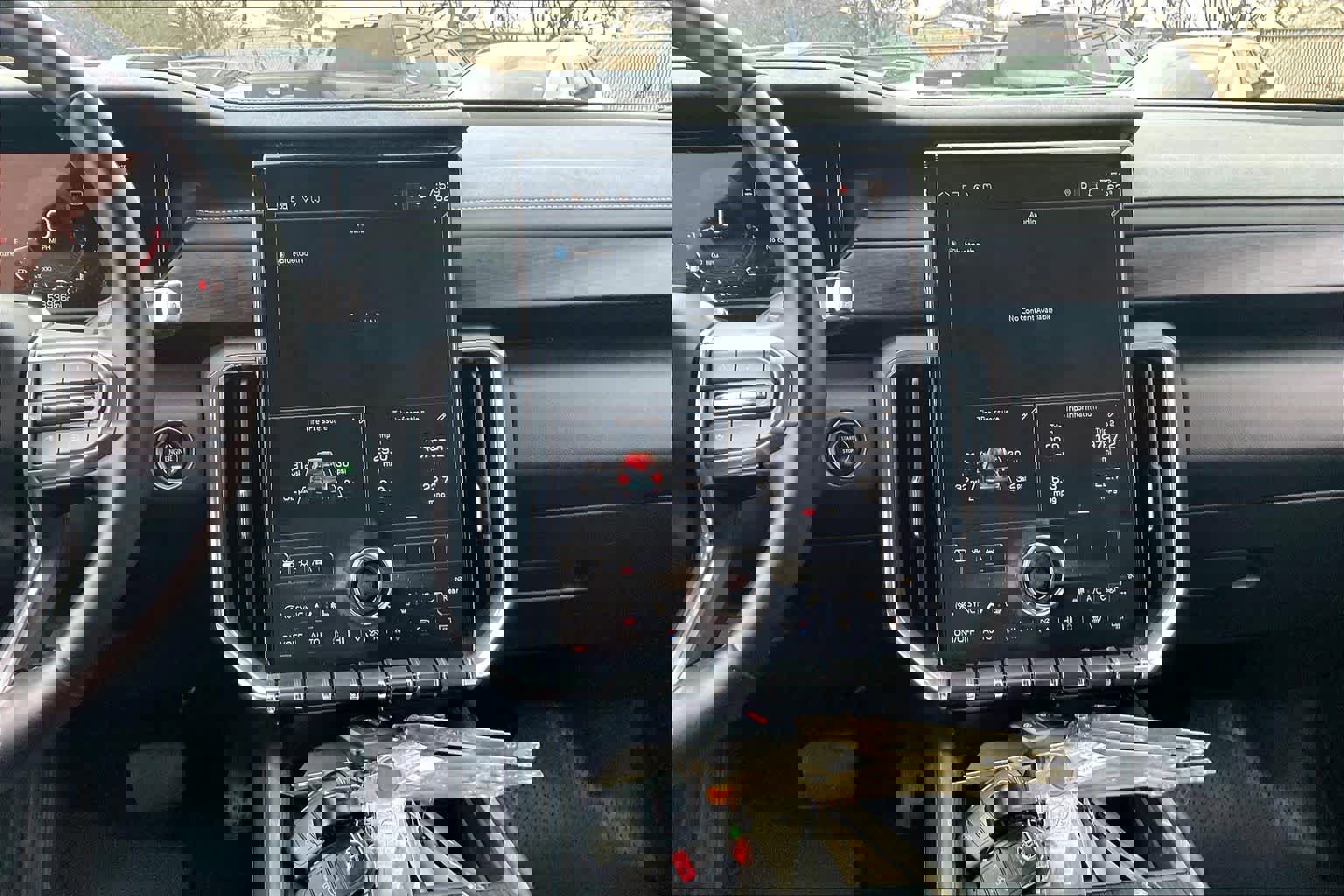 Used 2024 GMC Acadia Elevation image 6