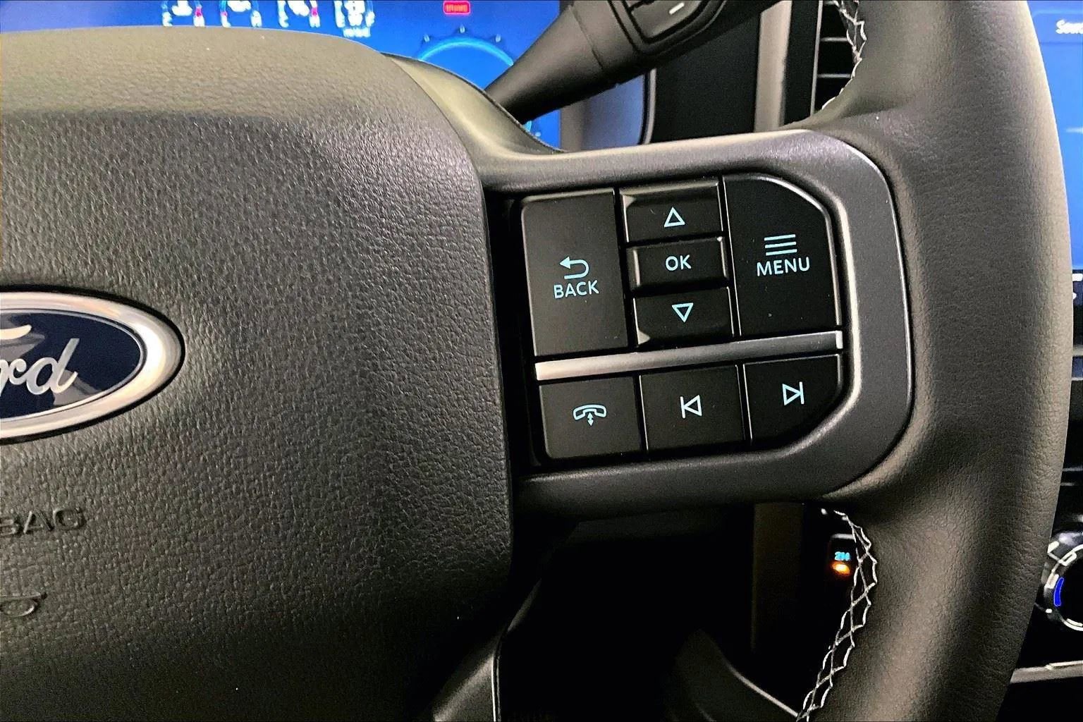 New 2026 Ford F250 Lariat w/ Black Appearance Package image 18