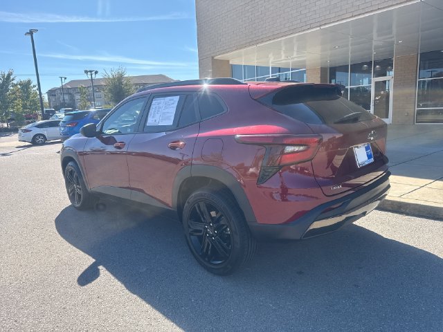 Used 2024 Chevrolet Trax ACTIV FWD image 3