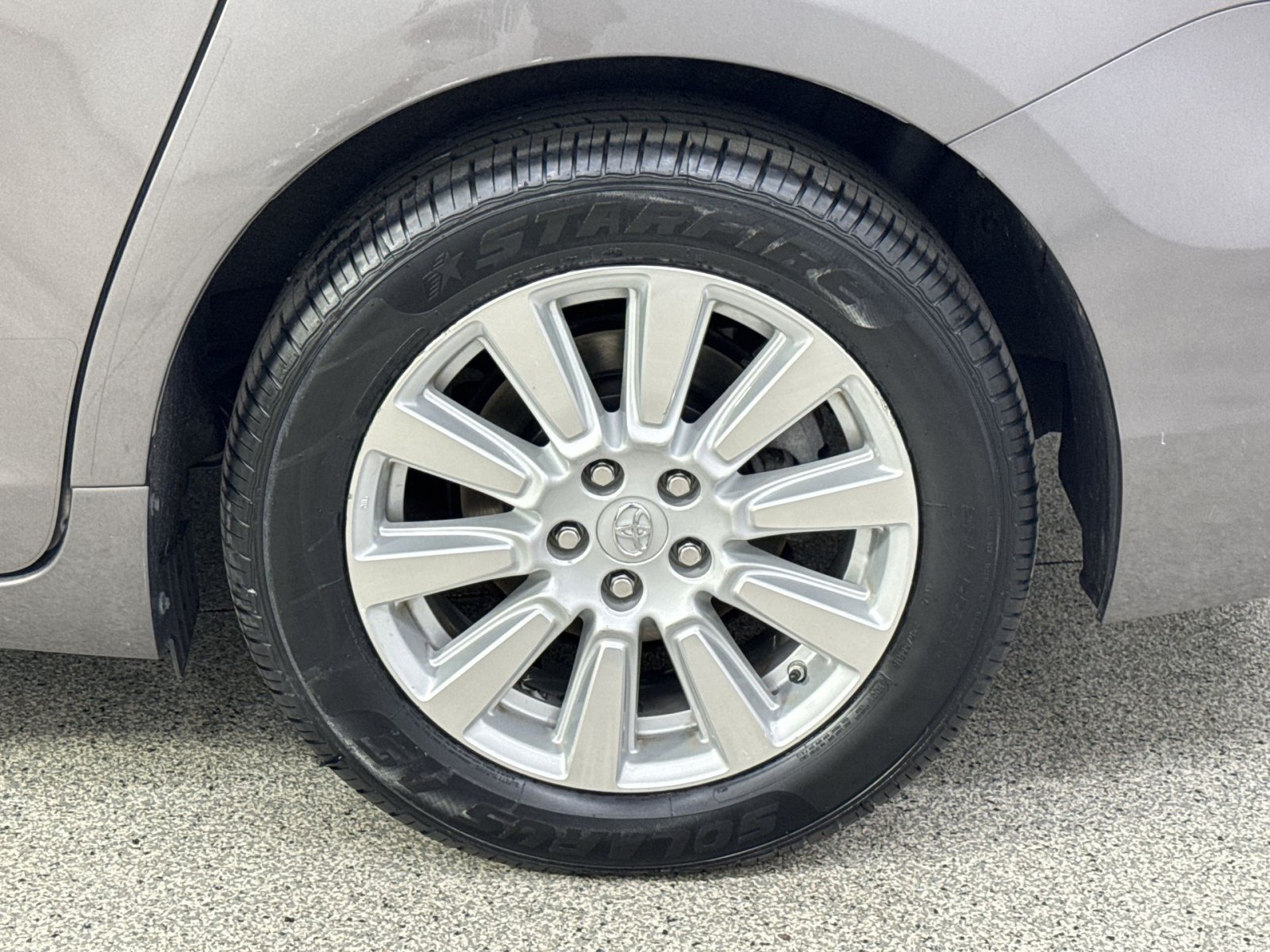 Used 2017 Toyota Sienna Limited Premium AWD/4WD image 24